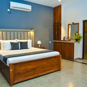 Bed & Breakfast Katunayake Tectona Grandis